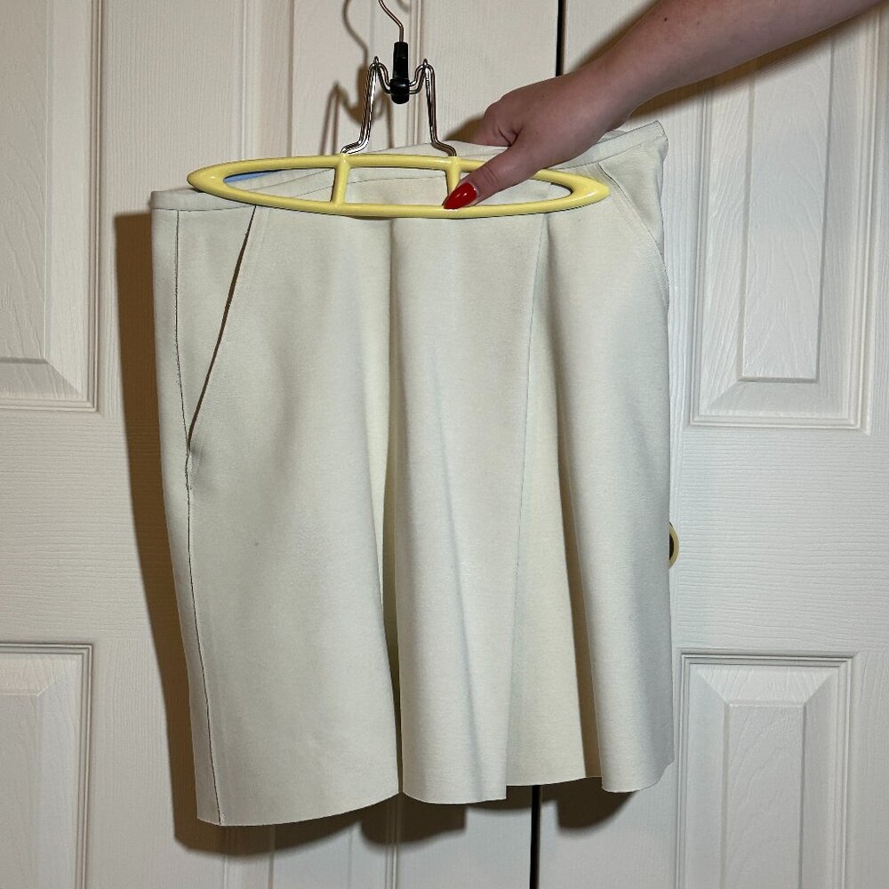 Aritzia Cream Skirt Size 4, Heavyweight Winter Skirt
